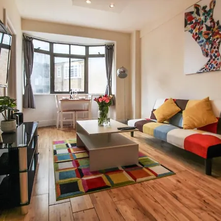 Rare Central London Gem Close To Transport Links